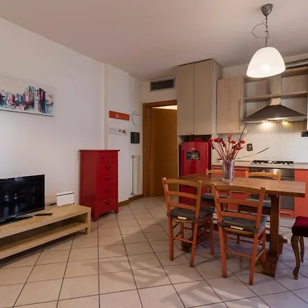 Apartment Leopolda Modern By Mmega