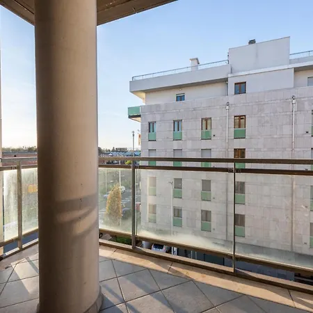 Apartment Leopolda Modern By Mmega