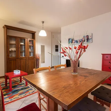 Leopolda Modern By Mmega Apartment